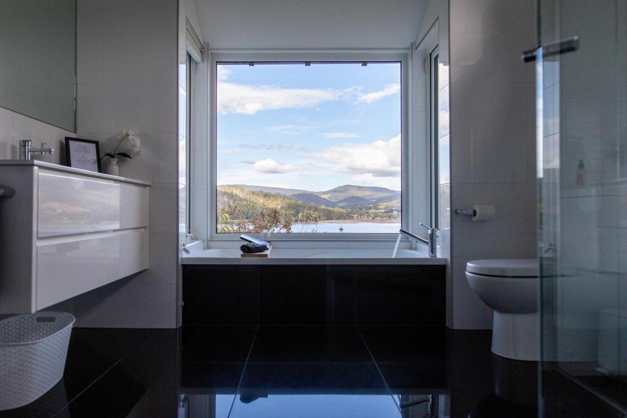 Woodland Bay Retreat-Hot Tub,Sauna And Bayview Hamptons Retreat Lymington Екстер'єр фото
